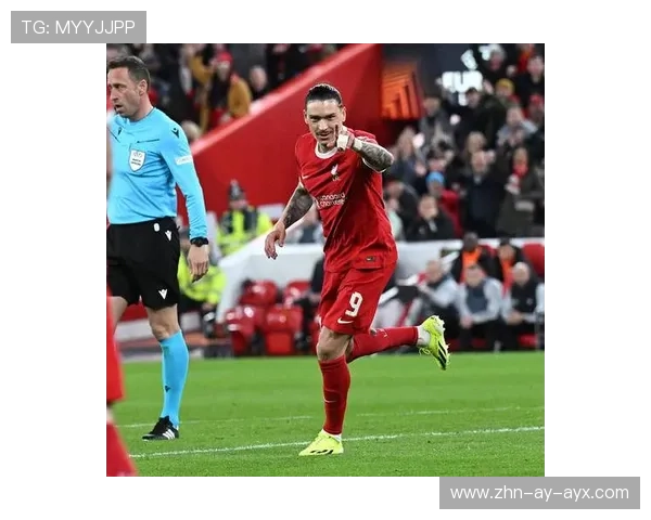 利物浦高速反击启动,萨拉赫扣过后卫射门得分 利物浦高速反击启动,萨拉赫扣过后卫射门得分